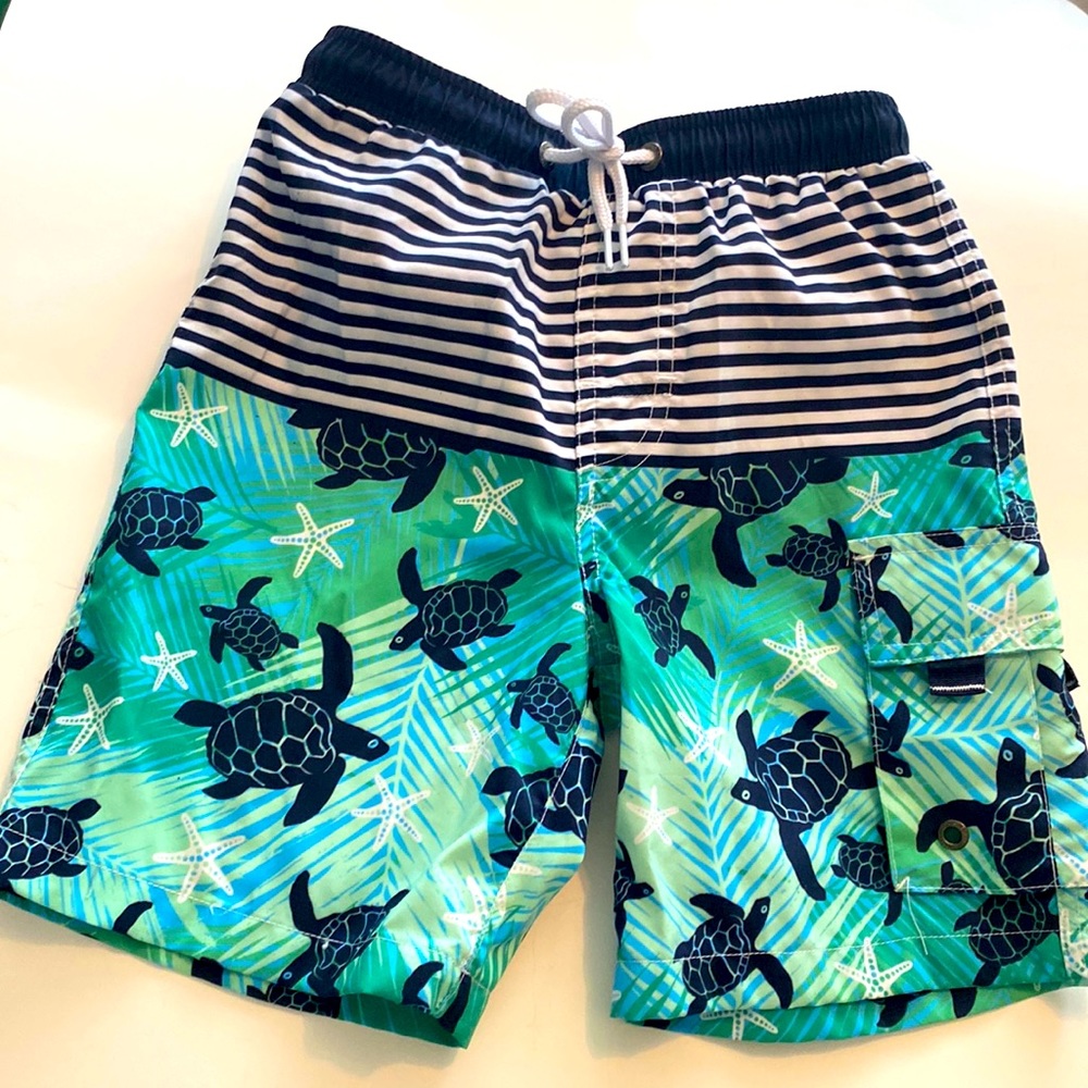 SnapperRock swim trunks boys size 6